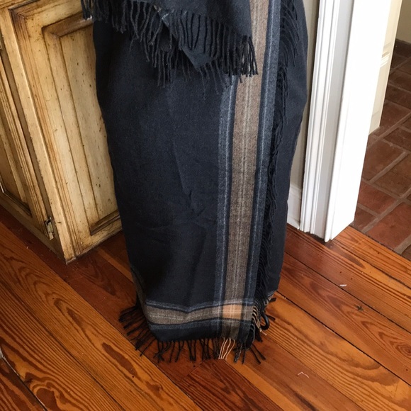 Carlisle wool skirt with matching wool wrap - Picture 3 of 5